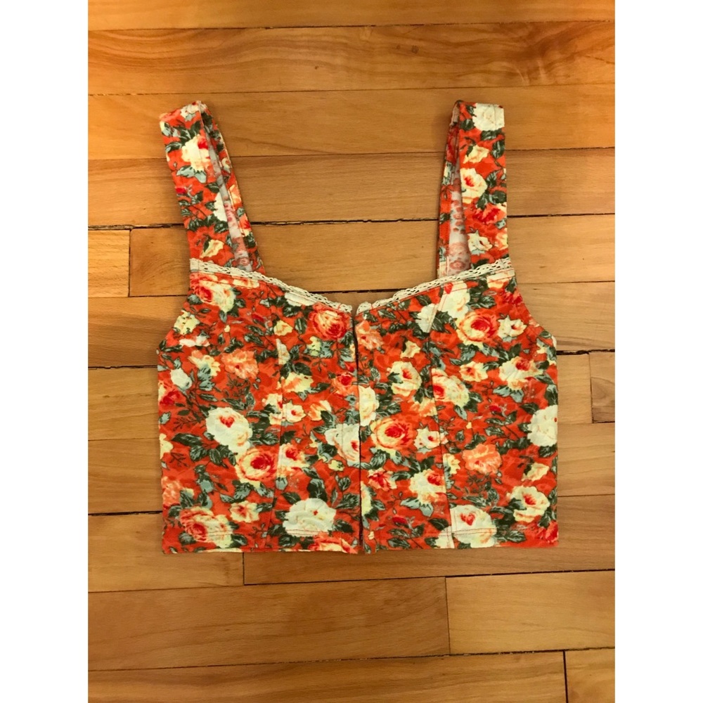 URBAN OUTFITTERS | Kimchi Blue Floral Crop Top